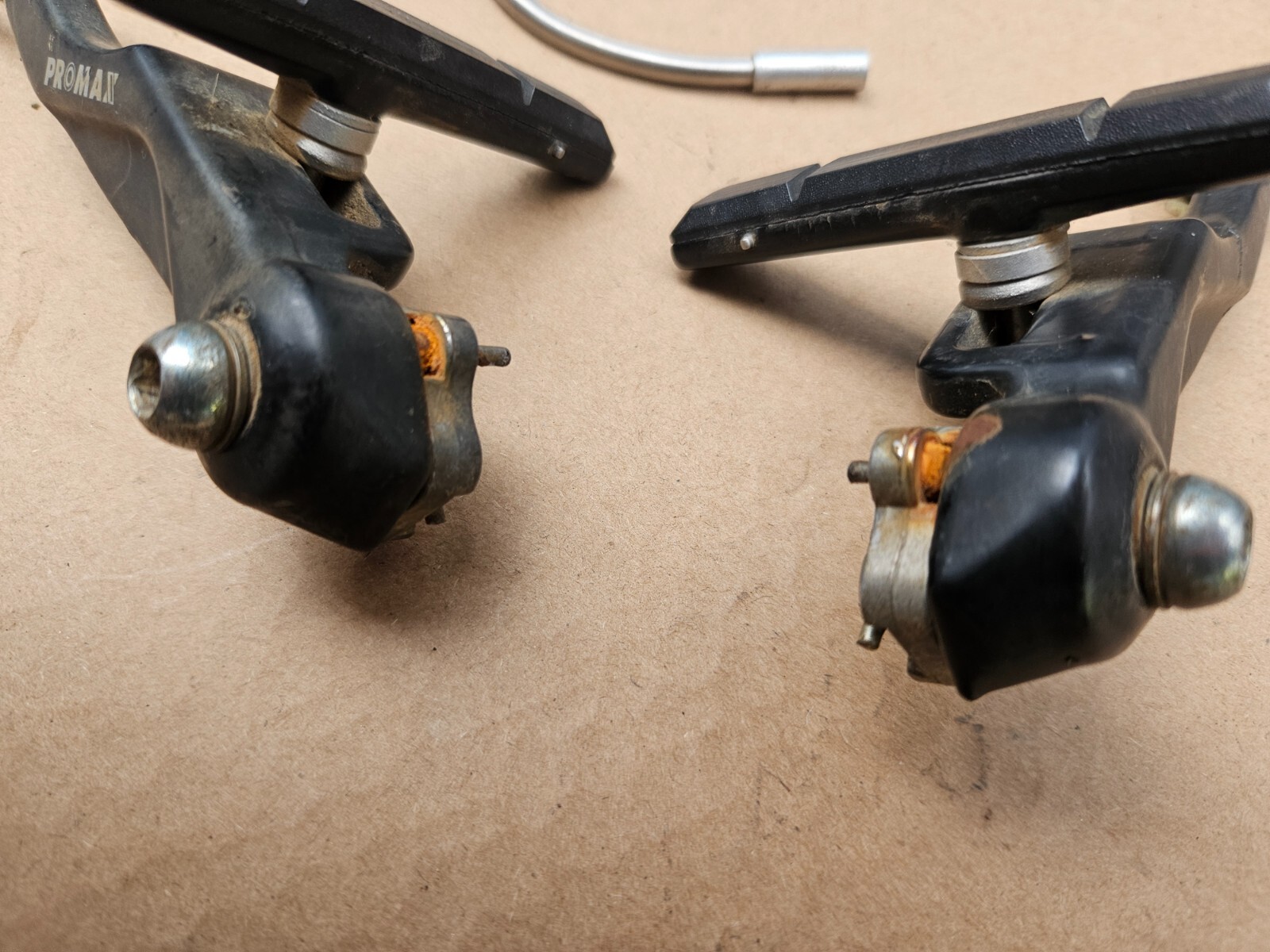 (1 Set) Vintage 90s ProMax Mountain Hybrid Bike V-Brakes Black