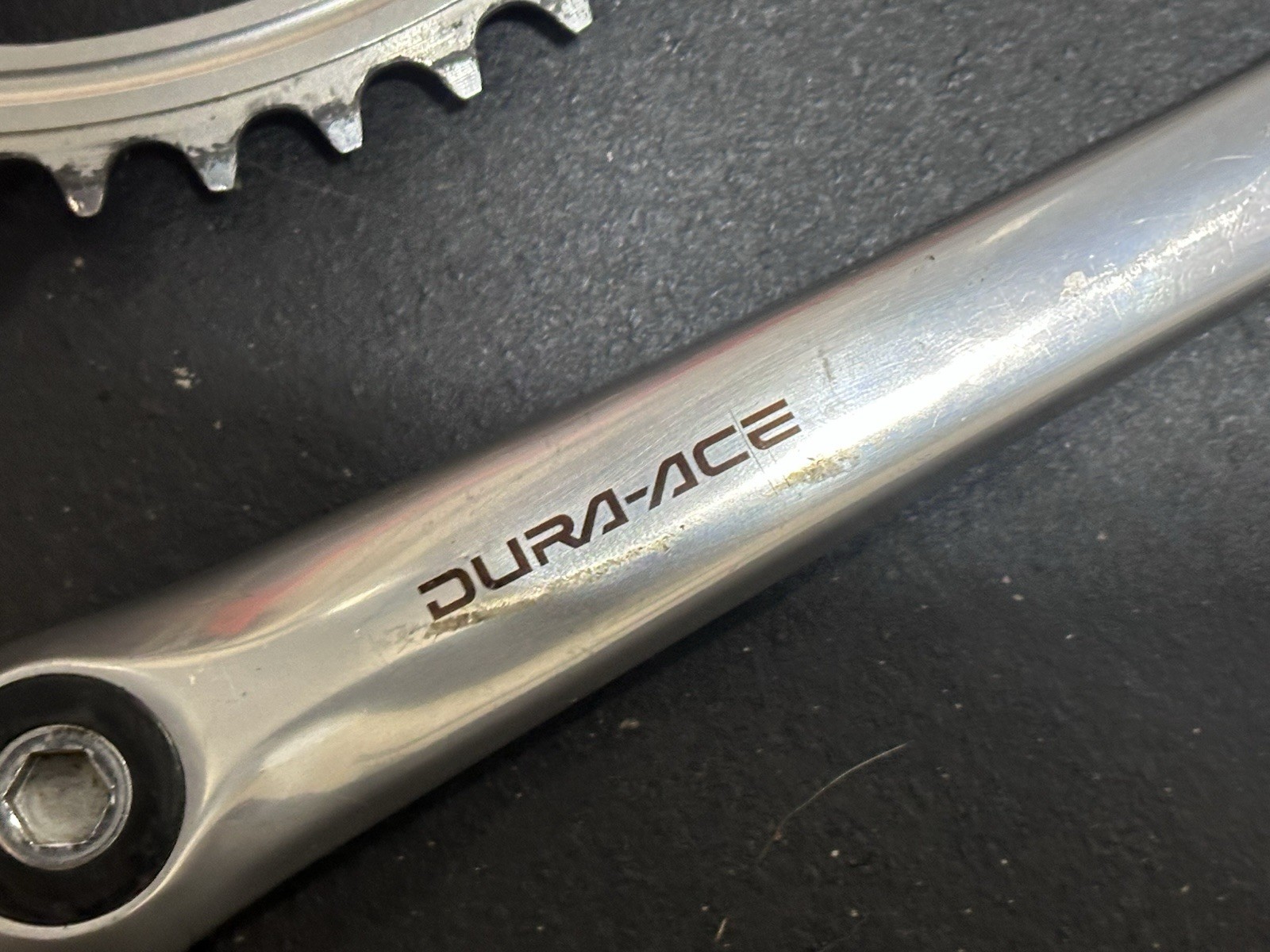 SHIMANO DURA ACE CRANKSET DOUBLE MODEL 7410 53-39 TOOTH 172.5 MM ARMS 6, 7, OR 8