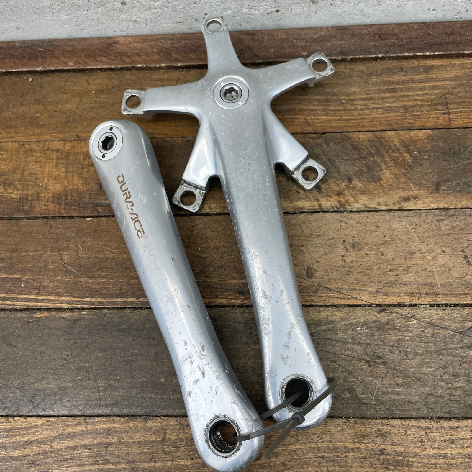 Shimano Dura Ace FC-7700 Crank Set 175 mm Octalink Vintage FC-7700 130 mm A5