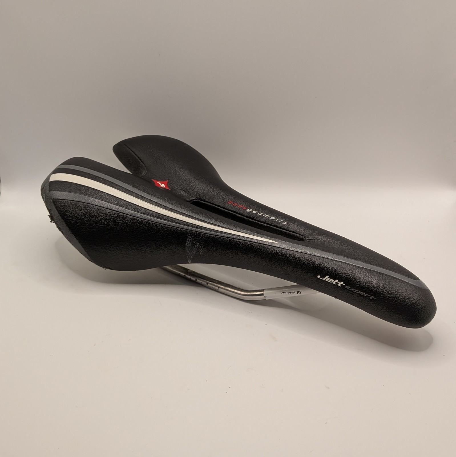 Specialized Saddle Jett Expert Ti Titanium Rails Road Bike Seat MTB 143mm 247g