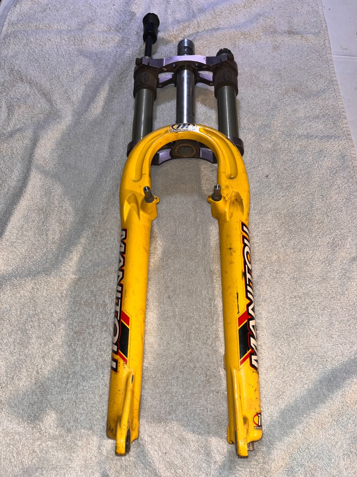 Vintage Manitou X-Vert dual crown fork, rim or disc, seized
