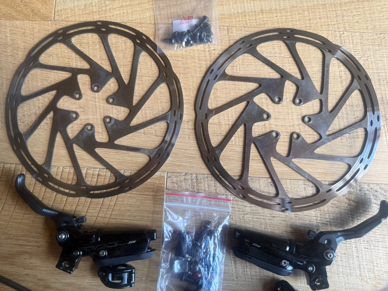 SRAM Brake Set. Code RSC + SRAM Centerline 200 rotors. R + L. Galfer Pads