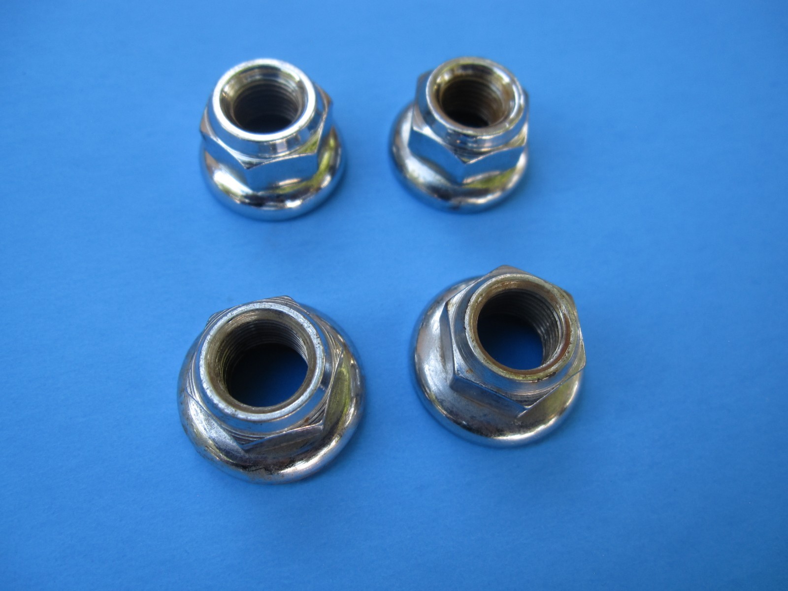vintage Suntour Sealed Bearing hubs, 36-hole, nutted, 100/130mm spacing, 1980s