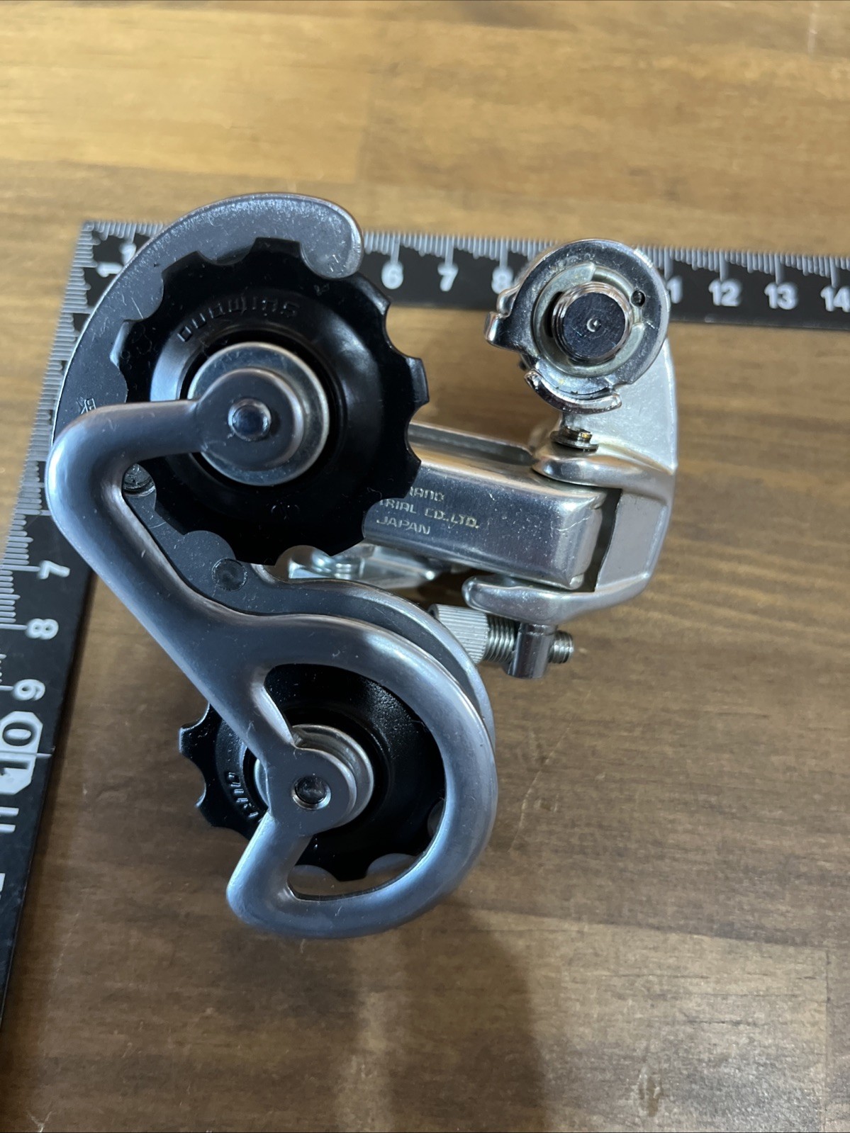 Shimano 600 RD-6200 Rear Derailleur Arabesque Short Cage Japan. NOS Vitage