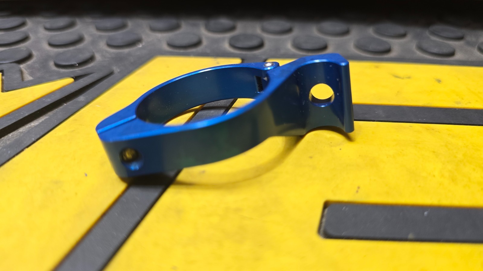 K-edge Braze On Adapter Clamp 31.8mm Blue Anodized Aluminum