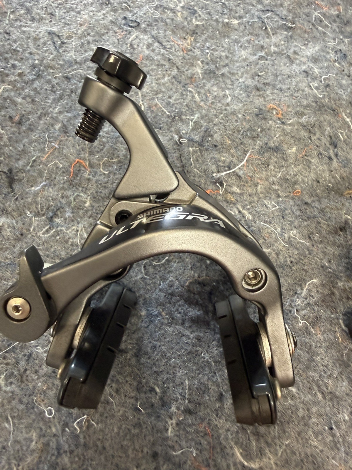 Shimano Ultegra R6800 di2 groupset, 11 speed, 172.5mm, 50-34/11-28 gears