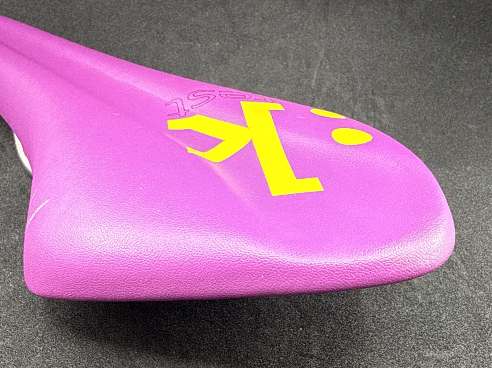 fi:zi’k Arione VS TEST Purple 132mm K:ium Rail Saddle EXCELLENT USED