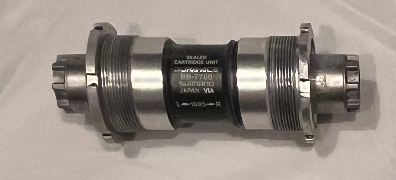 Shimano Dura Ace BB-7700 Bottom Bracket BSA 68mm 109.5mm Octalink V1