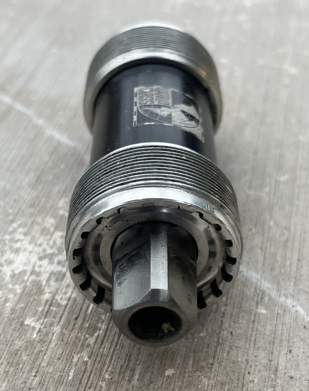 World Class Hollow Titanium JIS Square Taper Bottom Bracket | 68×103 mm / EXC
