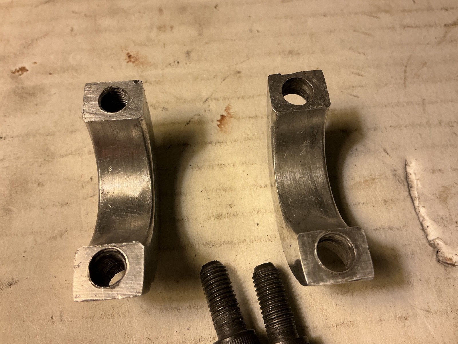 DK seat-clamp (removed from ‘85 Kuwahara Lightning) 25.4mm. Original bolts