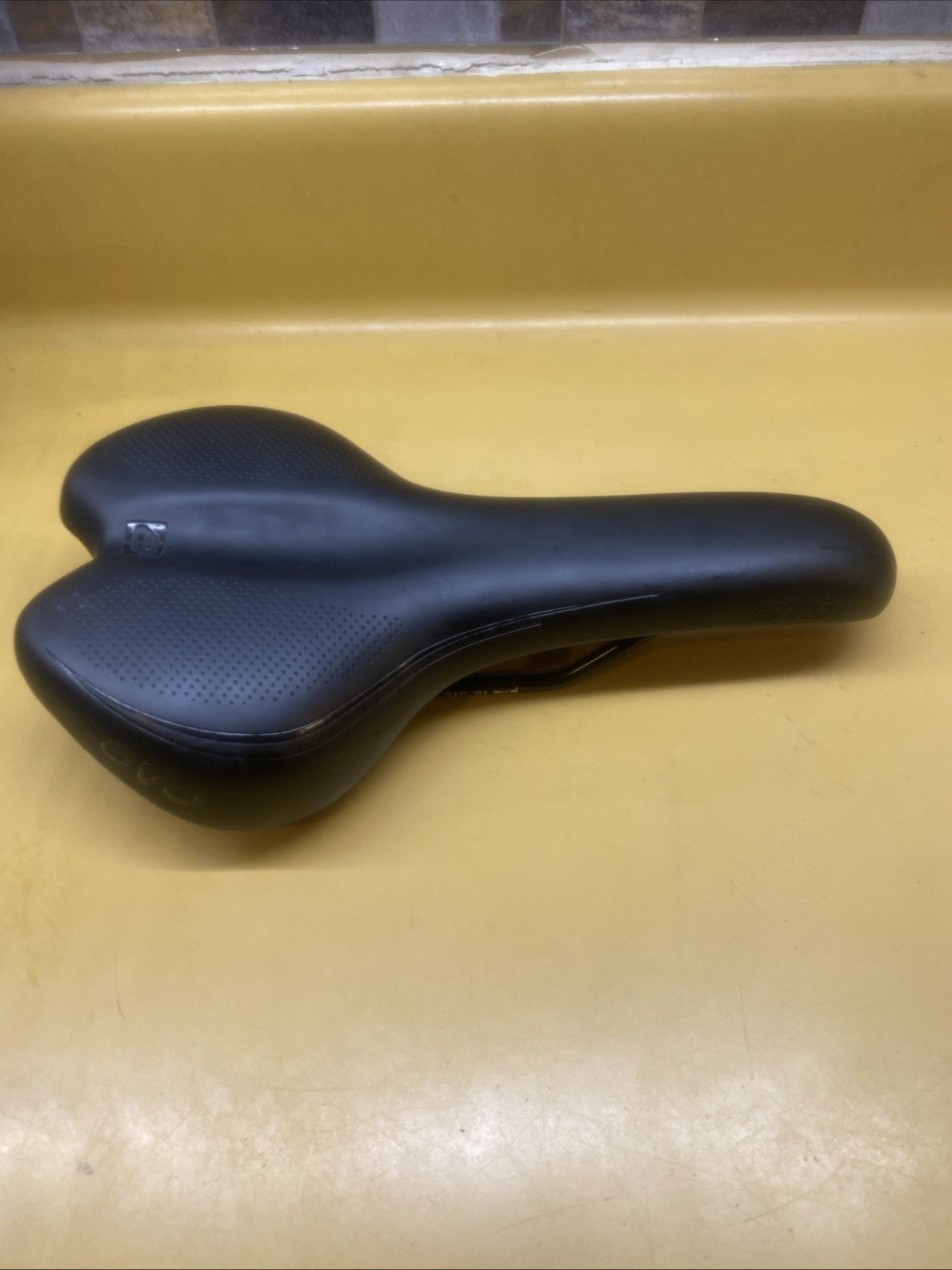 Black EVO 270mm X 160mm Steel Rail Saddle