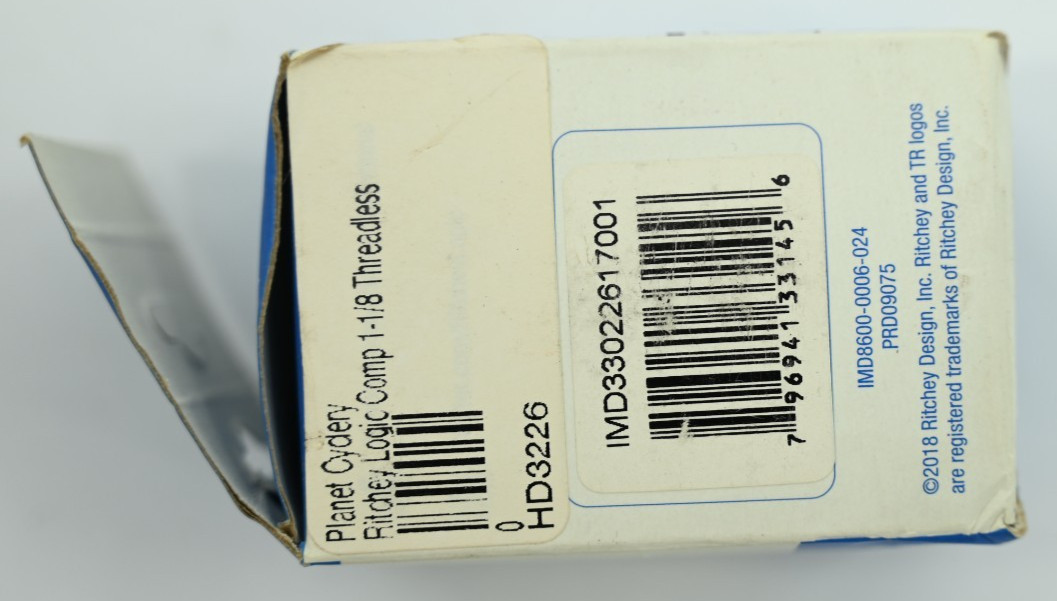 Logic Comp 1-1/8″ Threadless Headset: EC34/28.6 EC34/30 – Black 33022617001