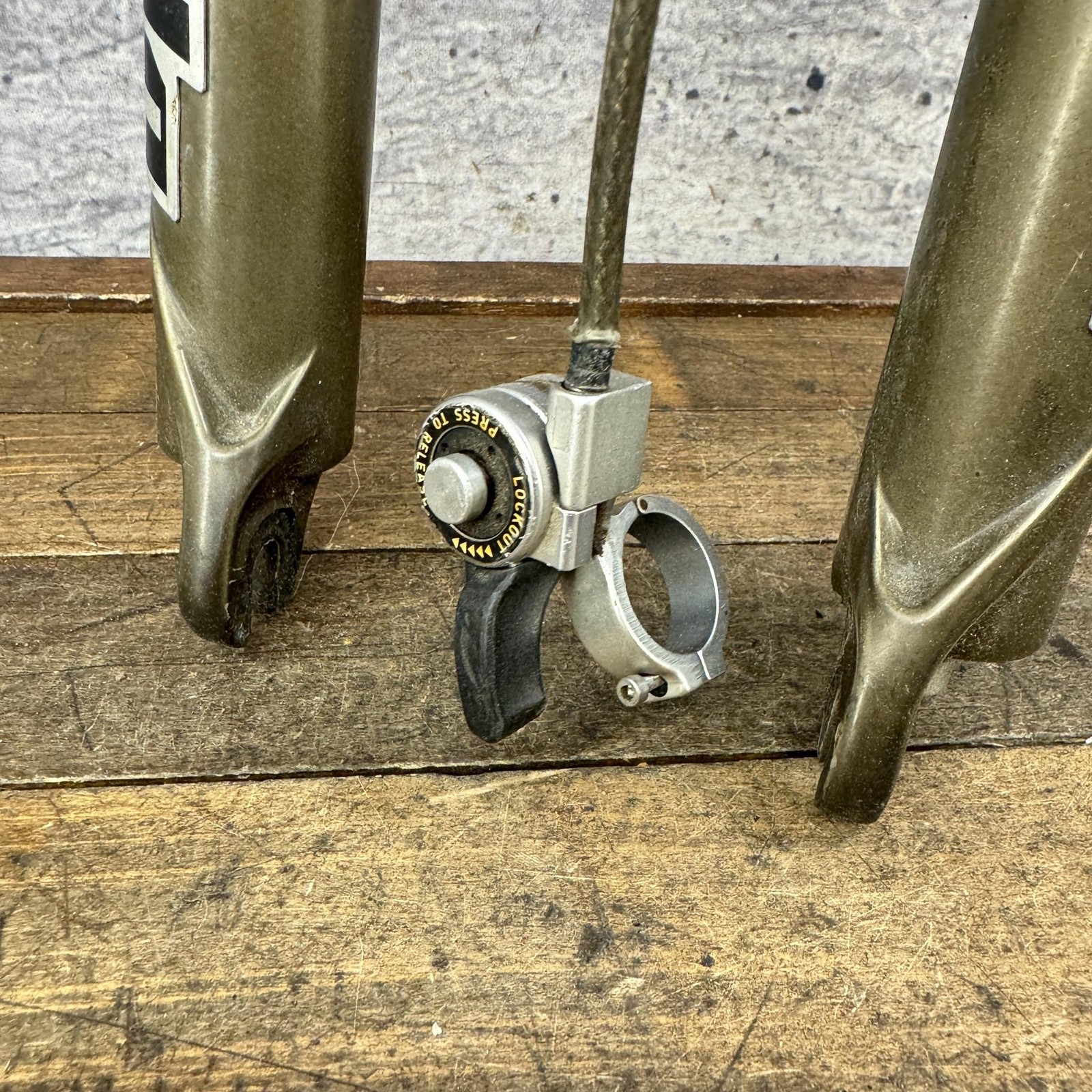 Vintage RockShox Psylo U-Turn Suspension Fork 26 1 1/8 Threadless V-Brake Green
