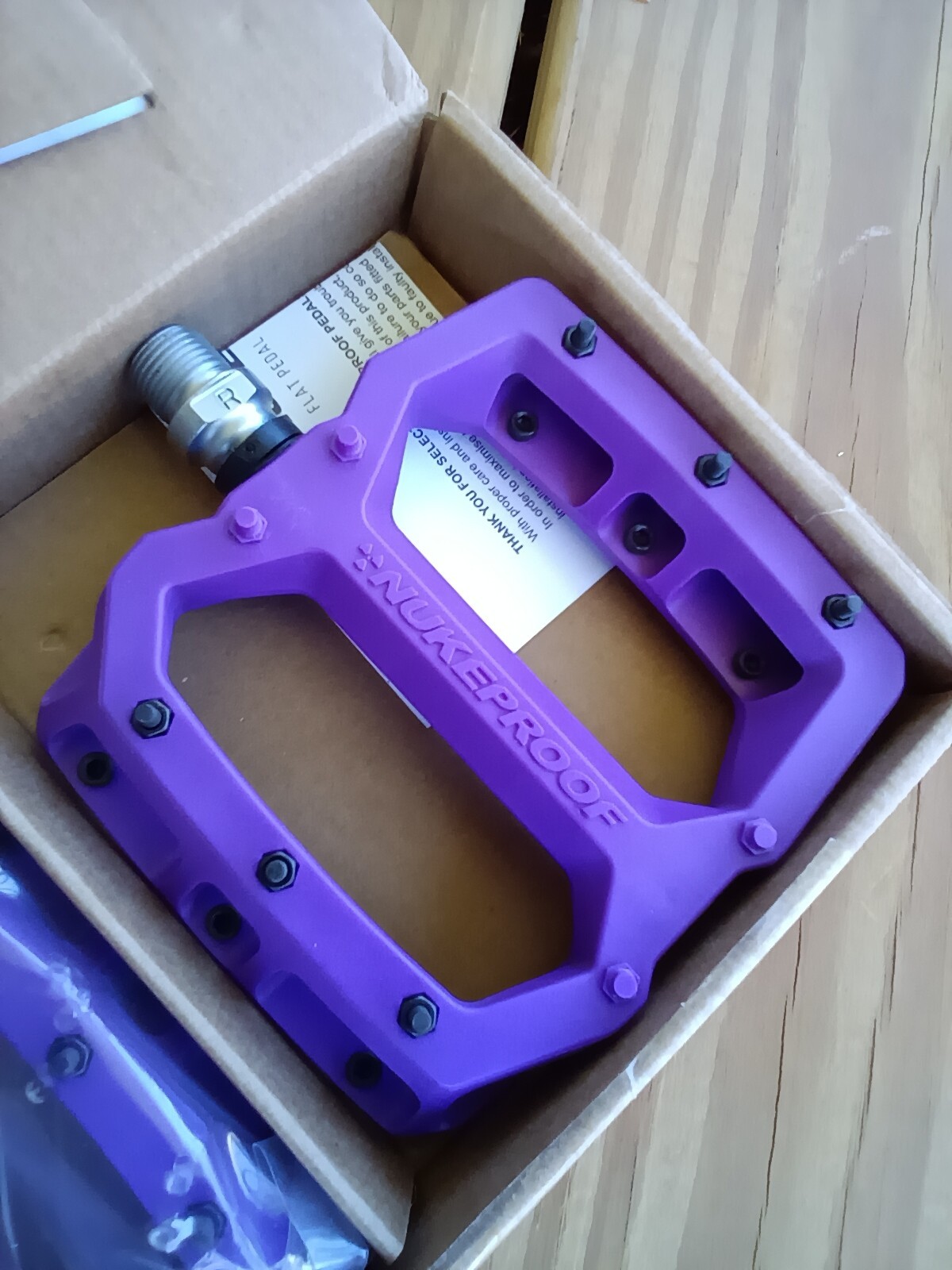 Nukeproof Horizon Pro Flat Pedals purple New in box