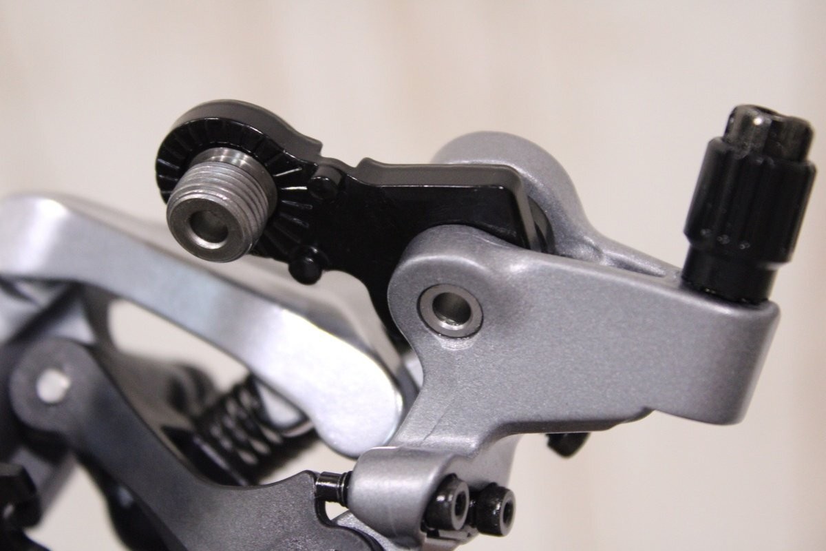 Shimano 105 RD-R7000 GS Rear Derailleur 11 Speed Silver Road Bike NOS Unused New