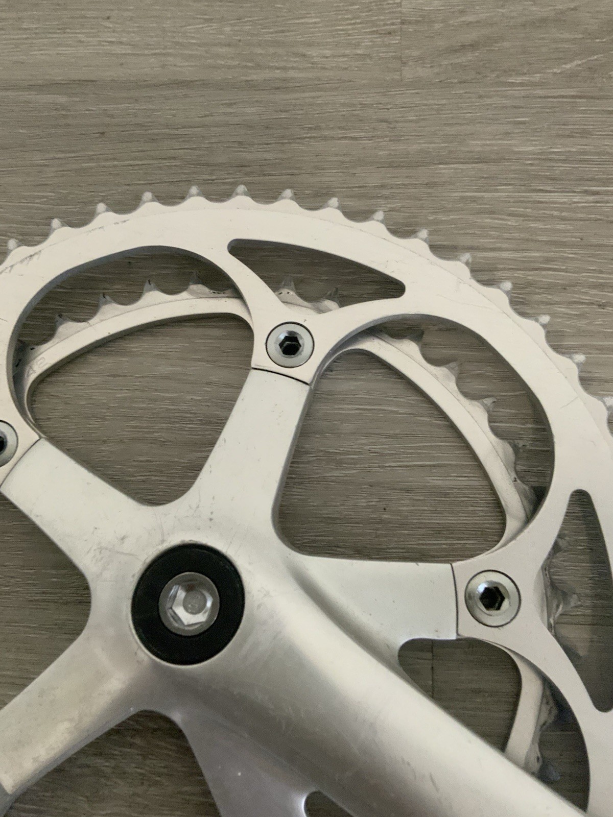 SHIMANO 600 ULTEGRA CRANKSET 6400 DOUBLE 175 MM ARMS 53-42 TOOTH