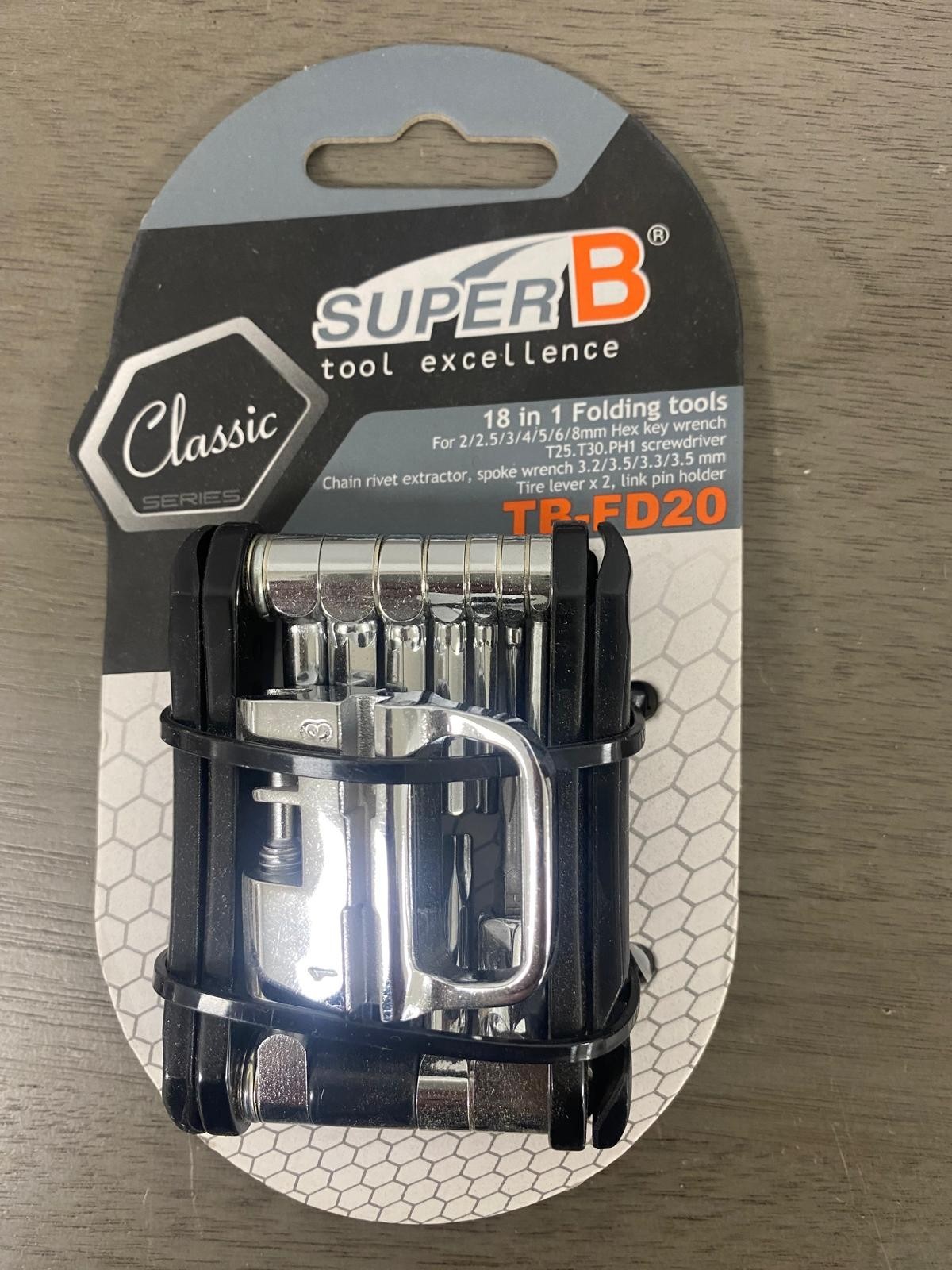 Super B [TB-FD20] 18-in-1 Folding Multi Tool