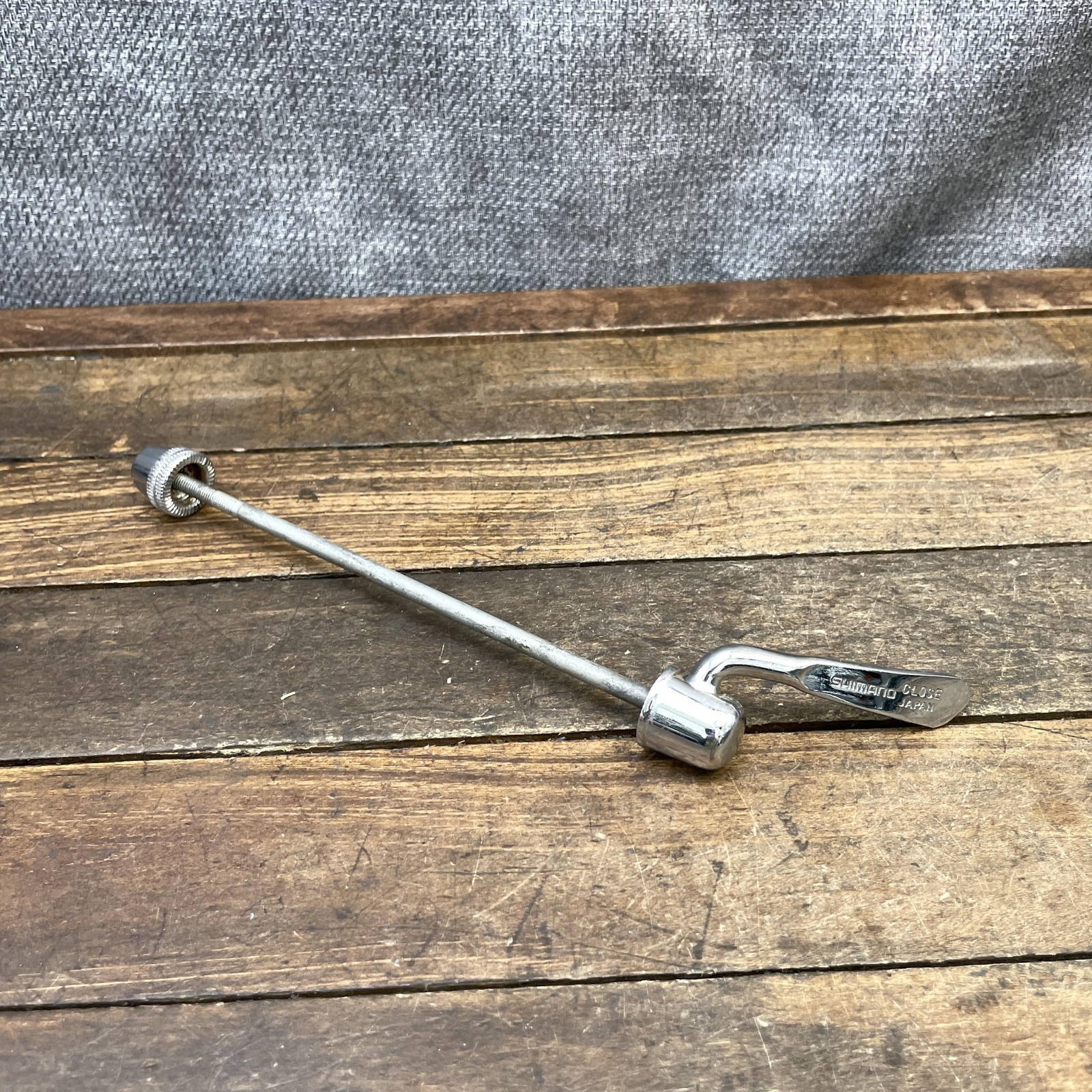 Shimano 600 Quick Release Skewer Road Rear Wheel Axle 126 QR Japan No Springs