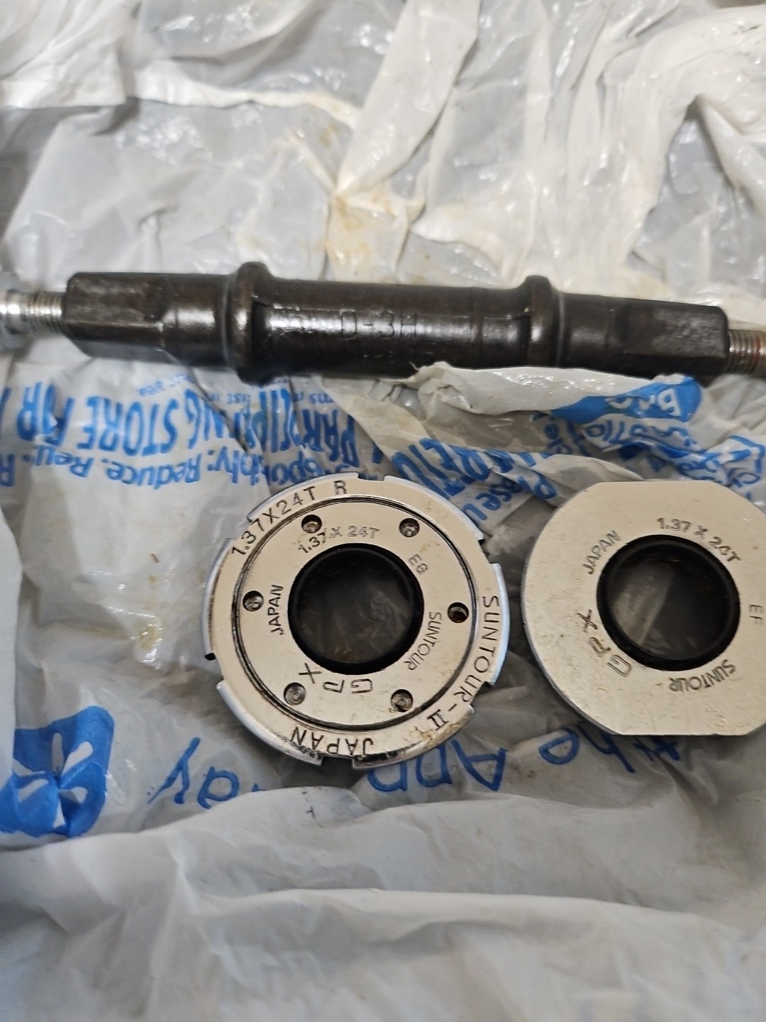 SunTour GPX Bottom Bracket 116mm BSC 68mm 1.37 X 24 Superbe Pro XC Dura