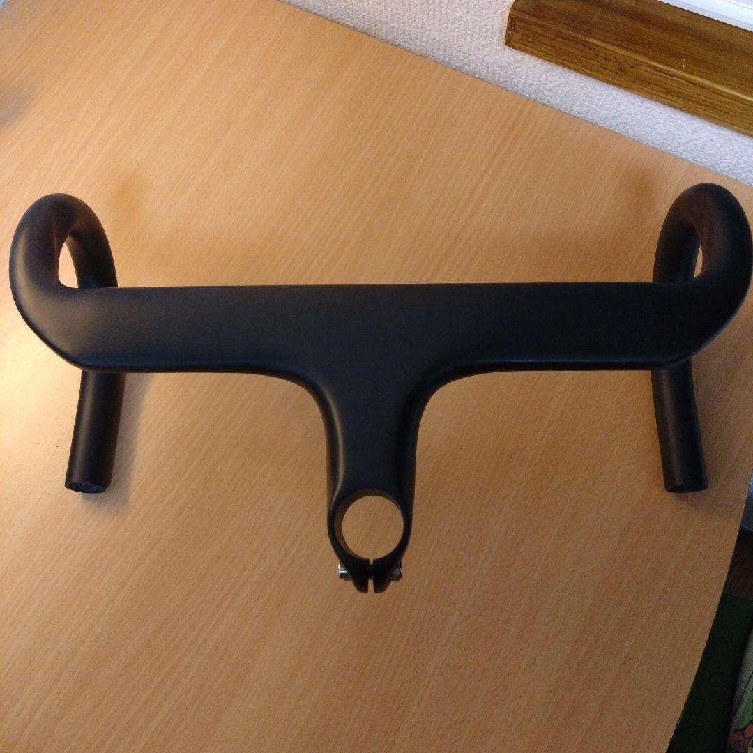 Integrated carbon aero handlebar 360mm