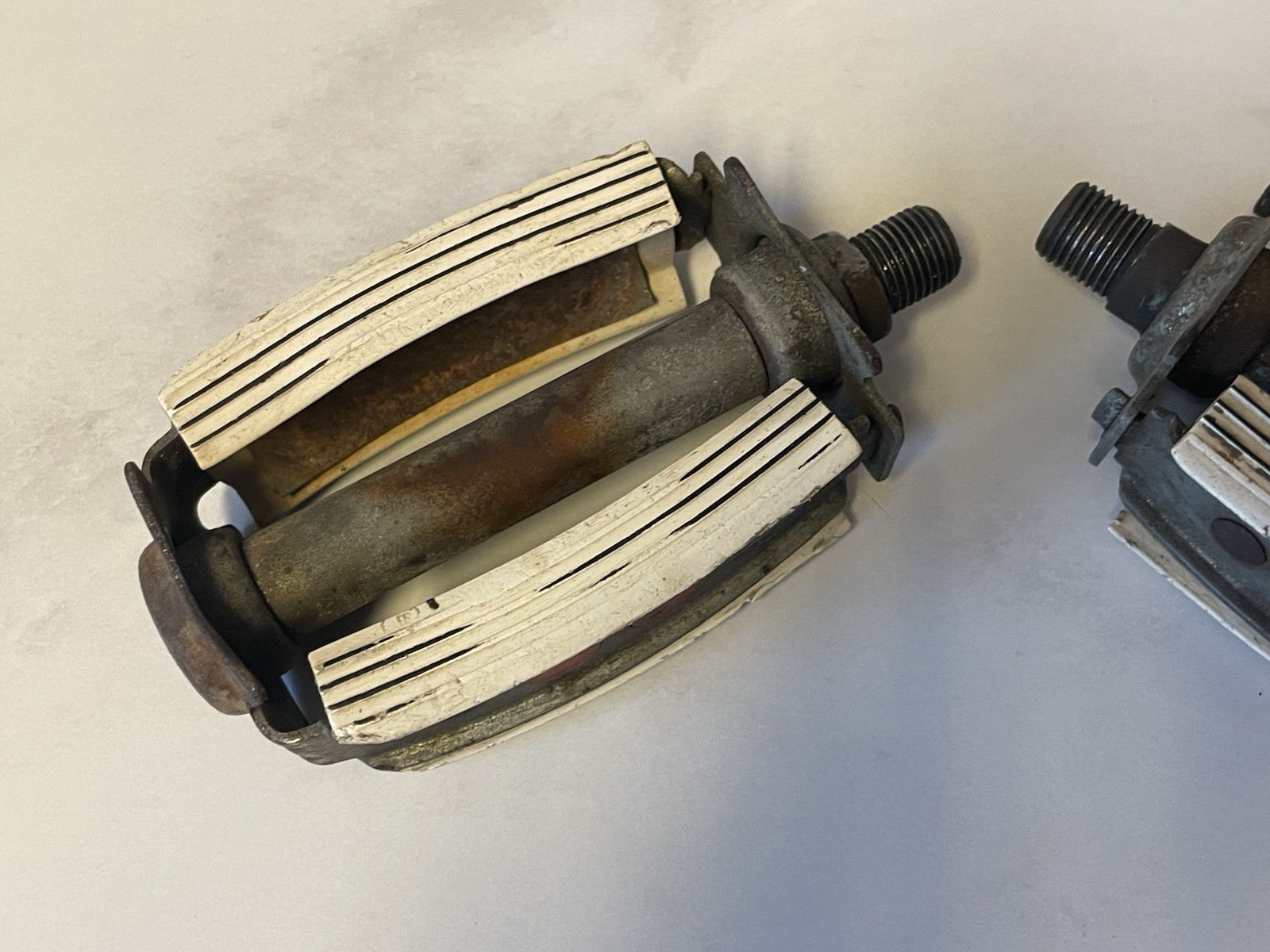 Vintage Black & White Bow Pedals 50’s 60’s Ladies Women’s Spaceliner Flightliner