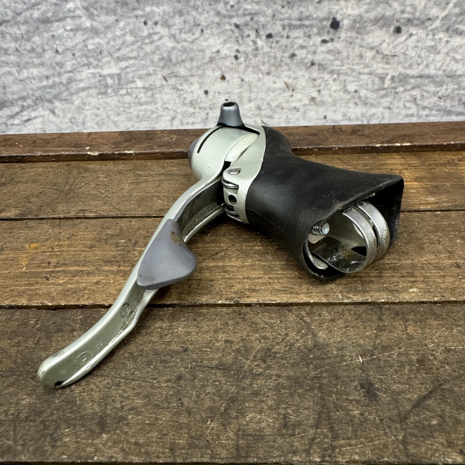 Vintage Shimano 105 ST-1055 Right Hood Cap STI Brake Shift Lever 8 Speed Parts