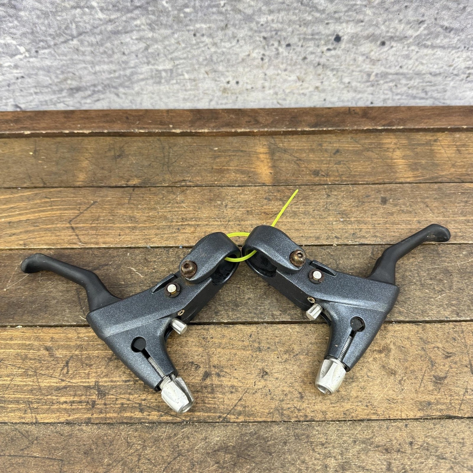 Vintage SRAM 9.0 Brake Levers Pair Black Flat Bar 90s MTB MOuntain