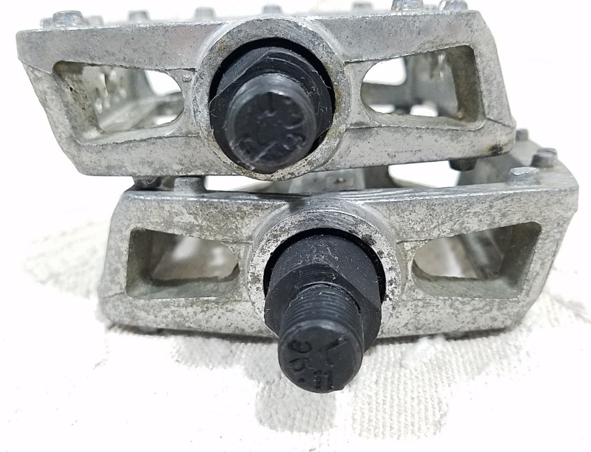 GT BMX VP-821 PEDAL MID OLD SCHOOL 1/2in. STAMPED 1990’s VTG RACING FREESTYLE