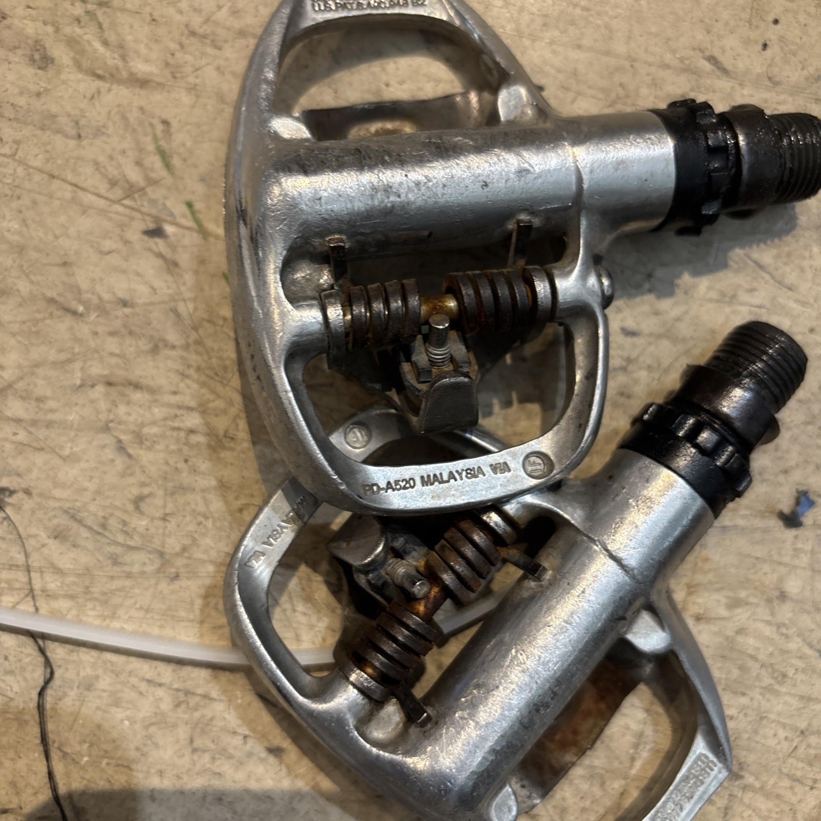Shimano PD-A520 Platform Flat Clipless Pedals No Cleats Used