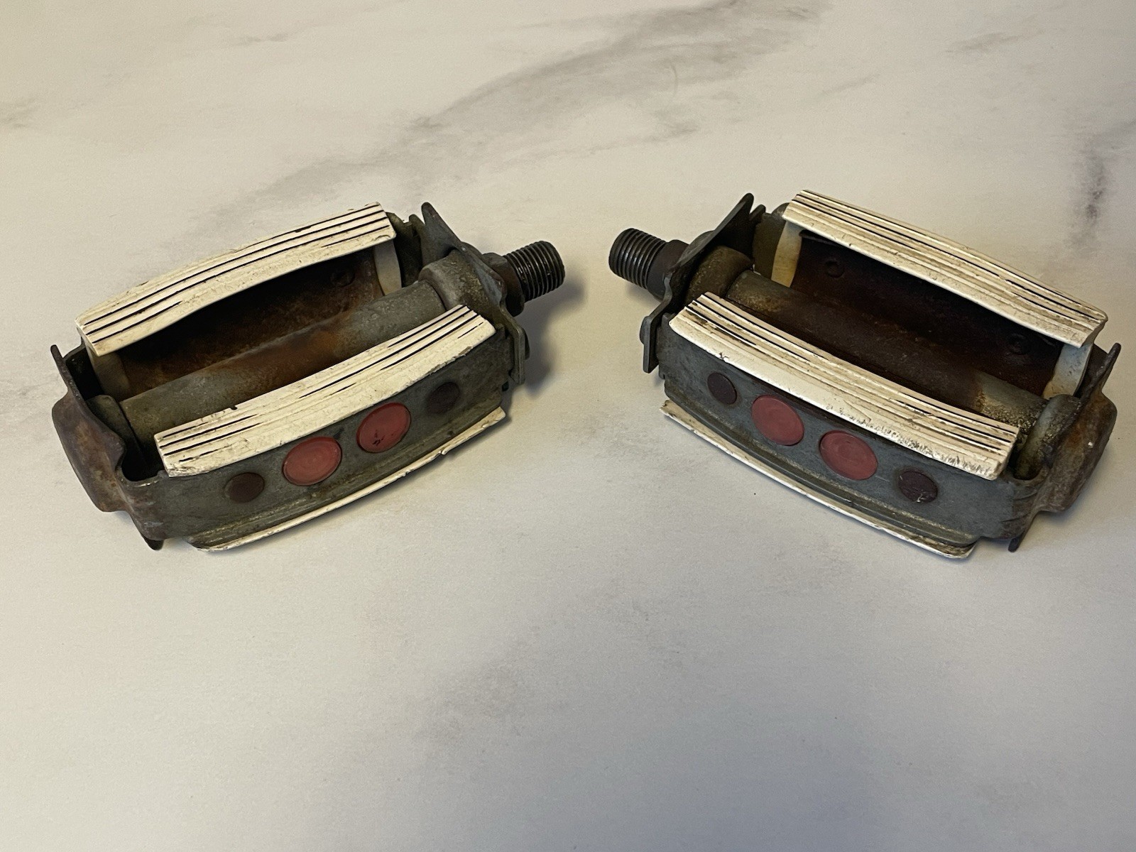 Vintage Black & White Bow Pedals 50’s 60’s Ladies Women’s Spaceliner Flightliner