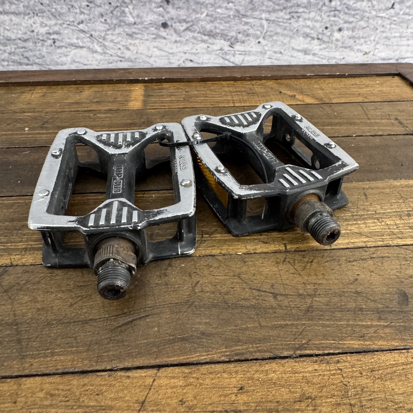 Vintage MKS Japan MP-303 Mountain Bike Pedals BMX 1980s 9/16 Platform 495