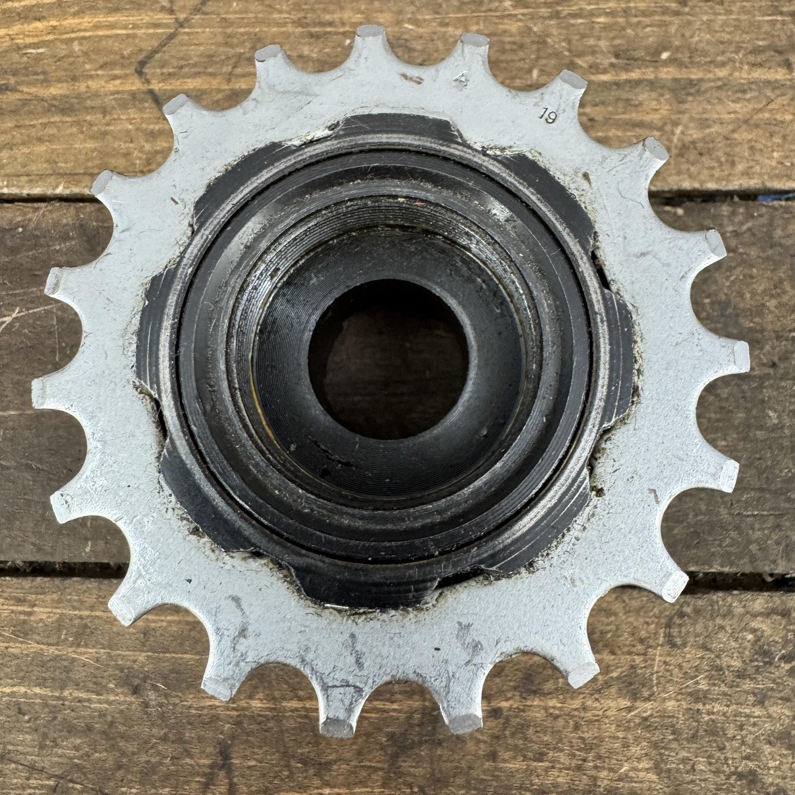 Vintage Suntour Winner Pro 7 Speed Freewheel 12-19T 19T Silver Road Bike Japan