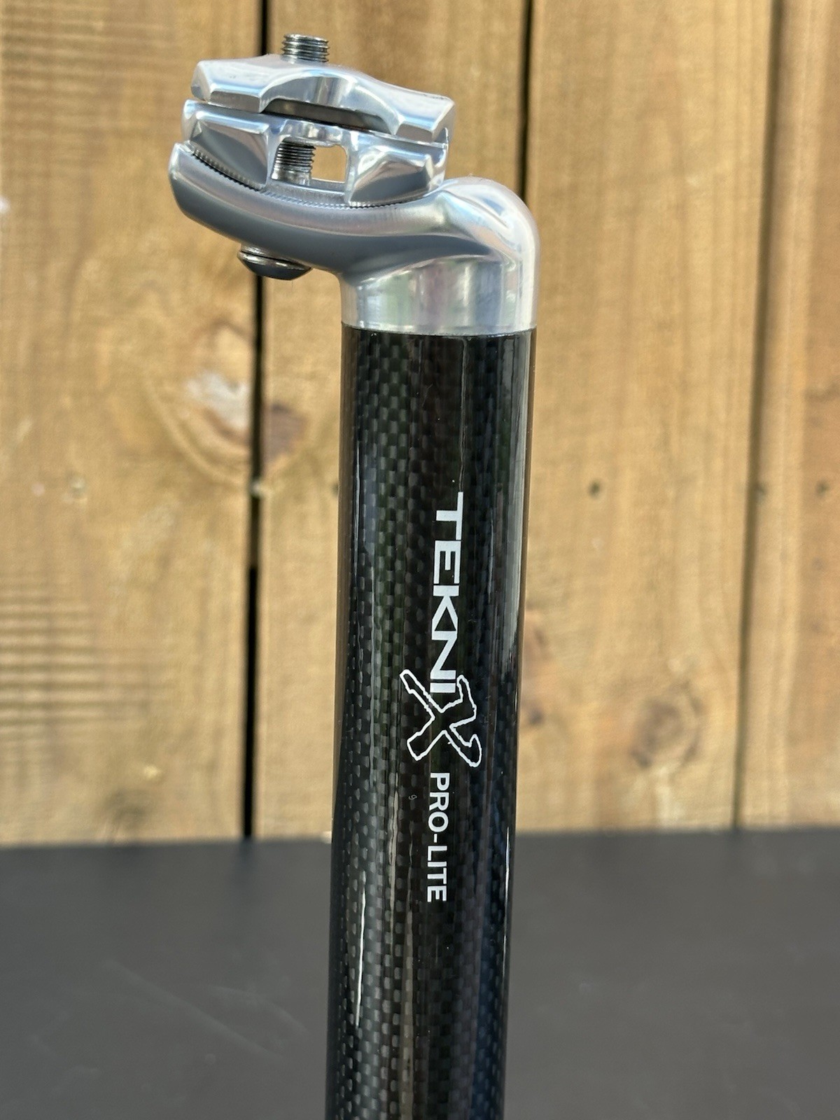 NEW 32.4mm x 300mm Carbon Seatpost, Glossy Black Polished. NOS 2000s Team Texnix