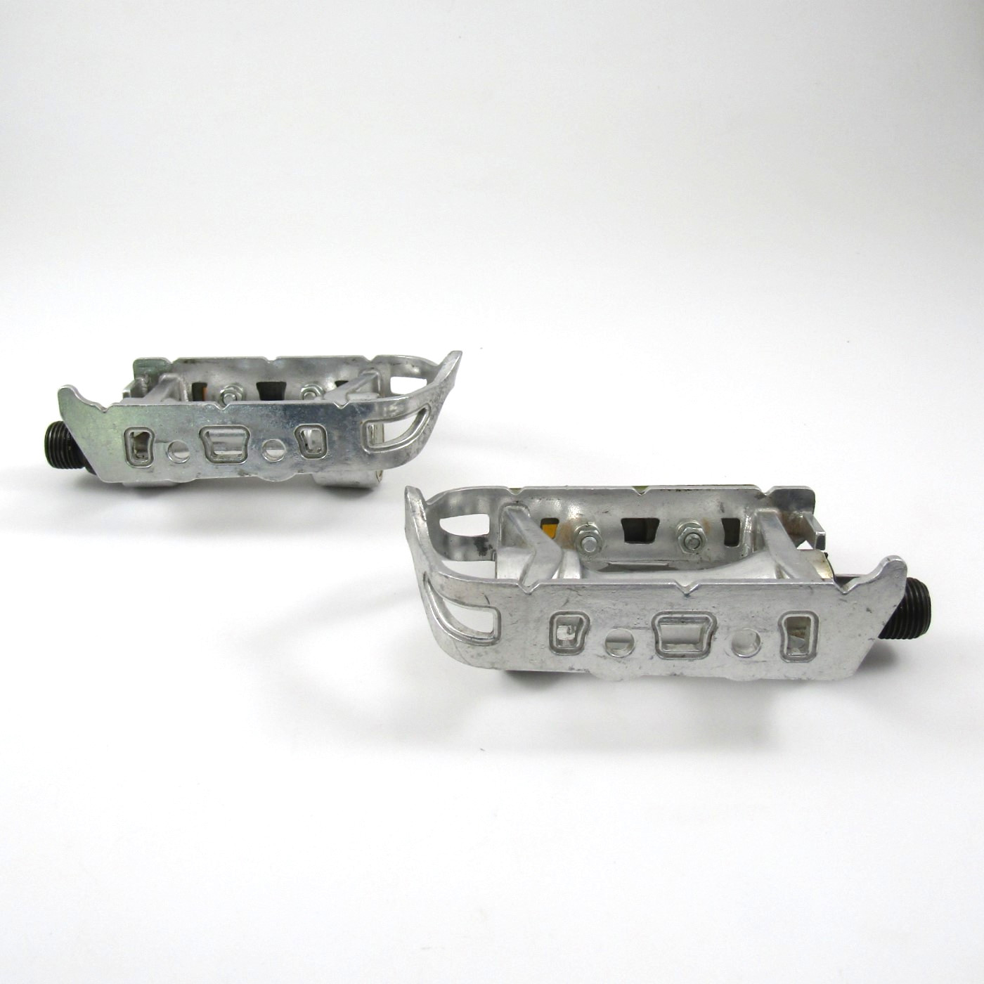 HTI A19 quill pedals with Cat Eye reflectors