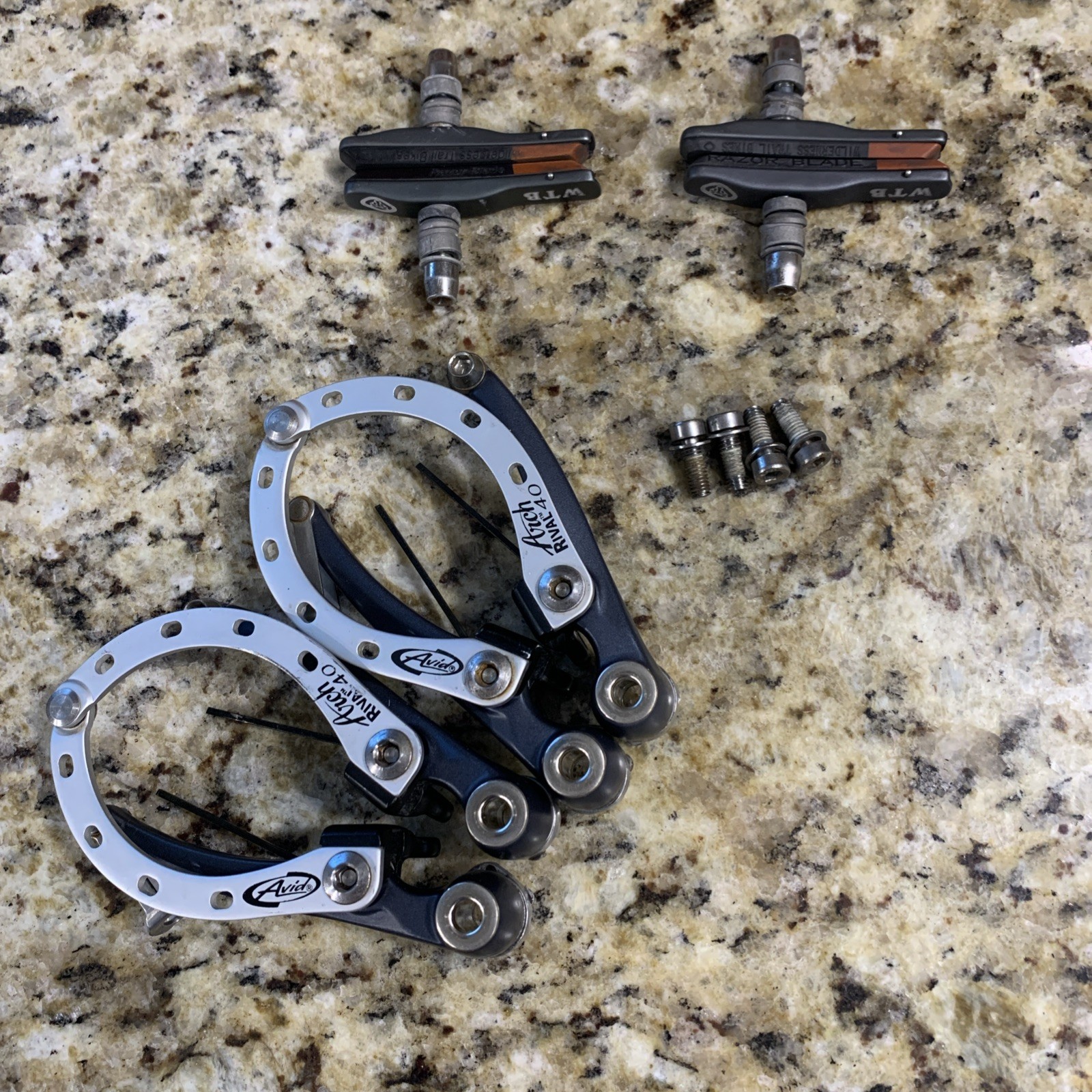 Vintage Avid Arch Rival 40 V Brake Set Vgc