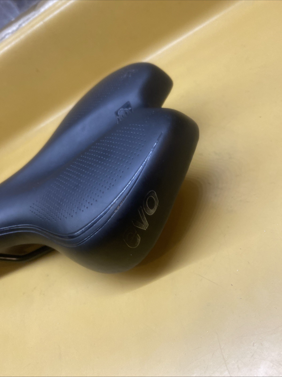 Black EVO 270mm X 160mm Steel Rail Saddle