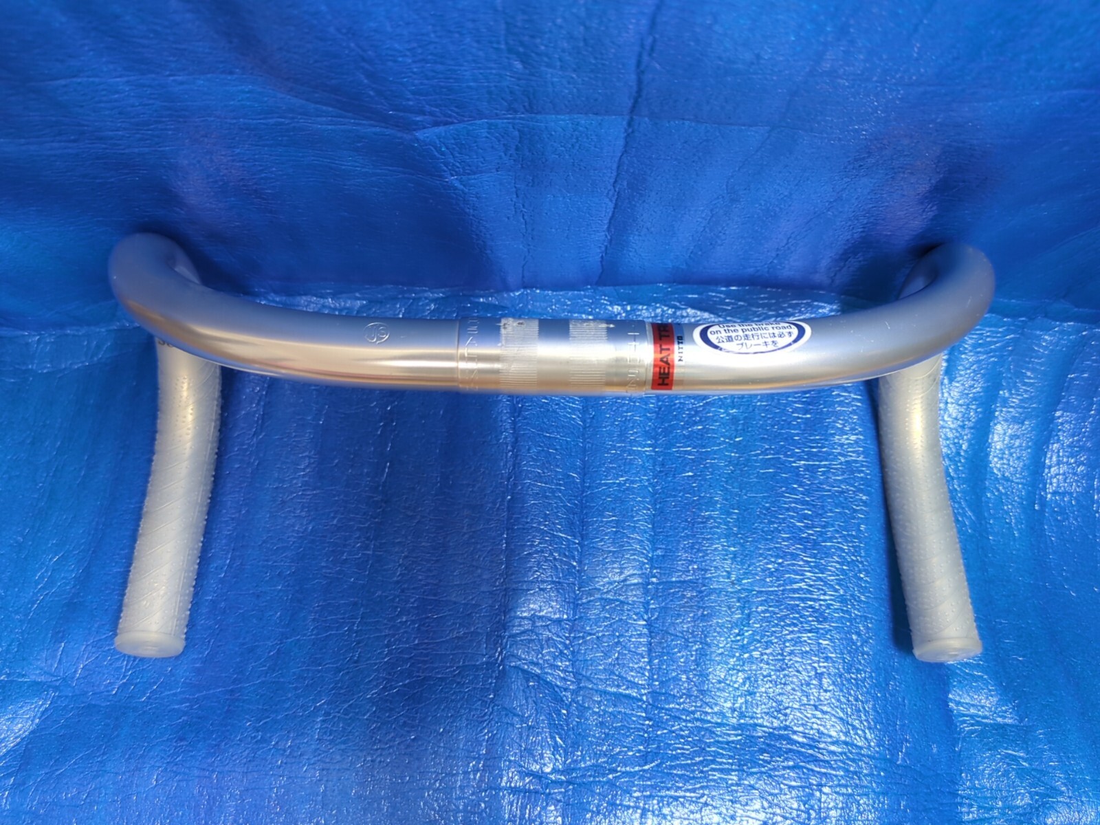 Nitto B123 AA 370mm NJS Handlebar + Soyo Grips