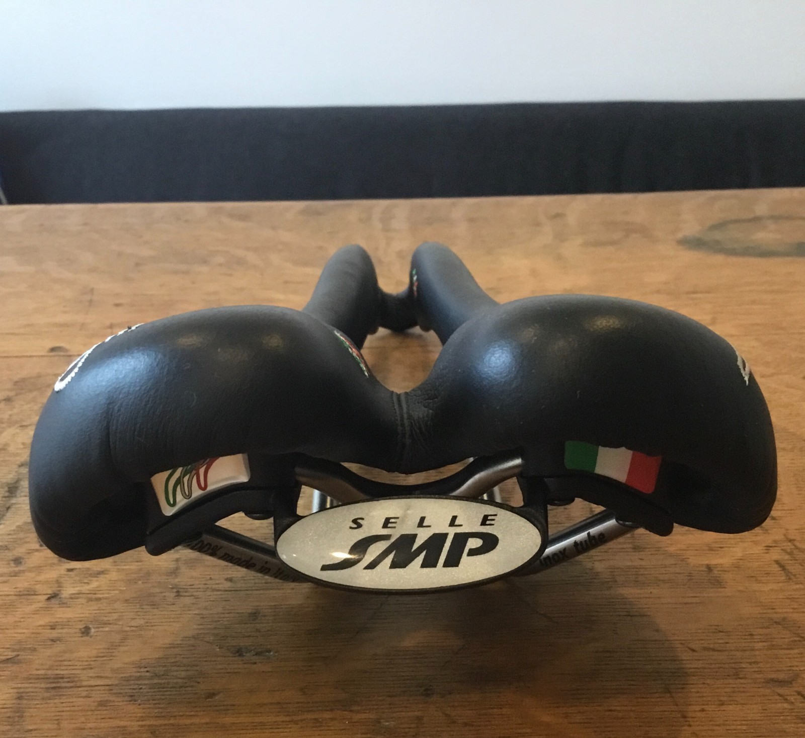 NEW Selle SMP Lite 209 Road Bike Saddle Black Relief Channel 273mmx139mm Italy
