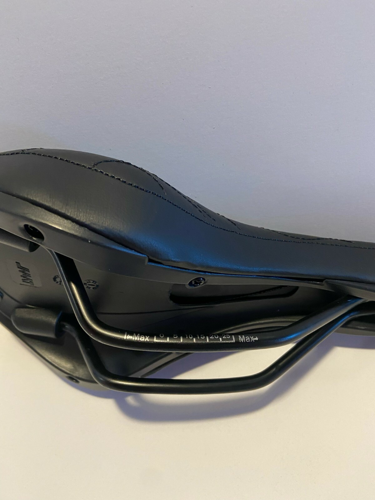 R4 BMX BIKE BICYCLE SEAT OLD SCHOOL DIAMOND INSPIRED SADDLE