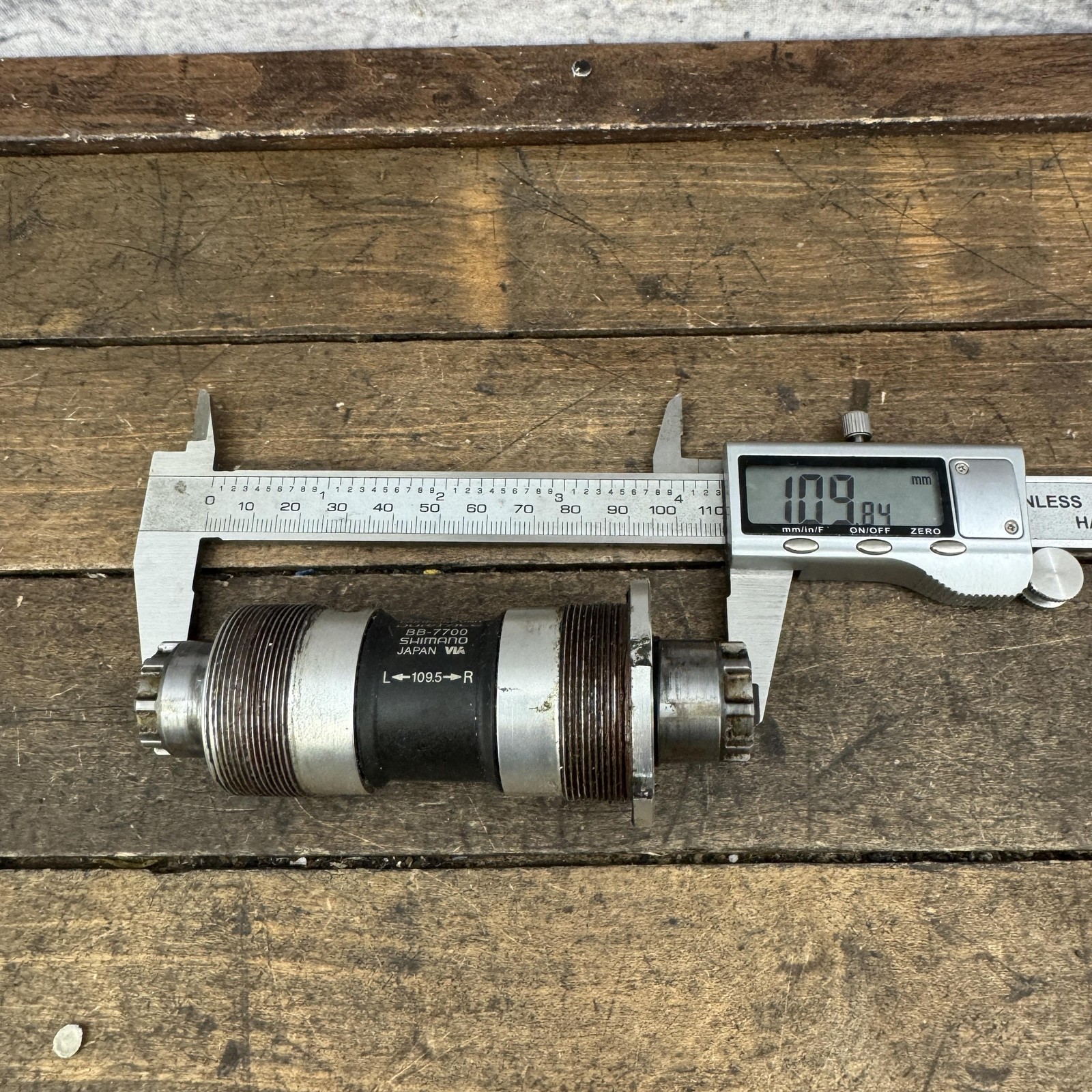 Vintage Shimano Dura-Ace BB-7700 Bottom Bracket Octalink 68mm BSA 109.5mm Japan