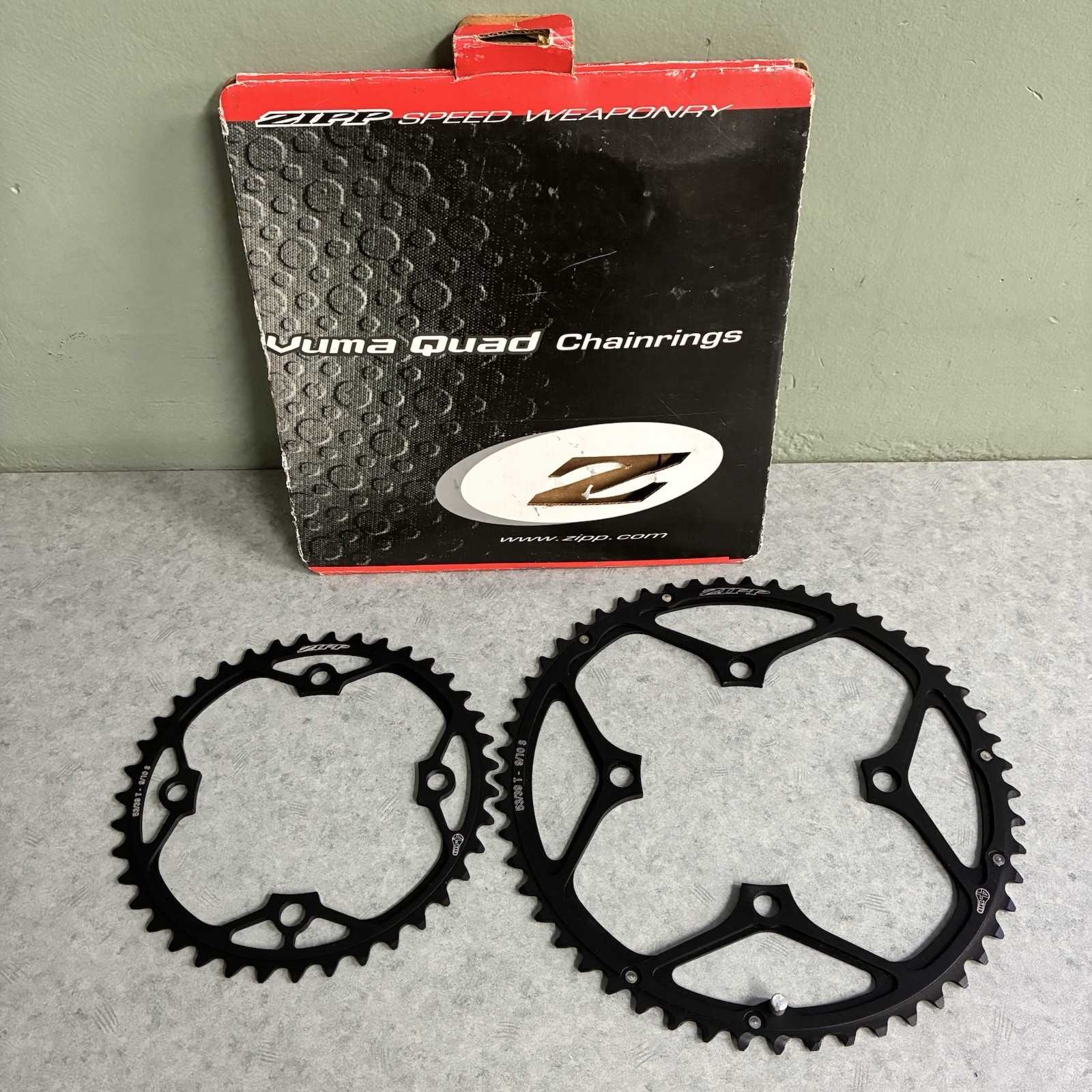 NOS ZIPP VUMA Quad Chainrings 53/39t With 110 x 4 BCD 10 Speed Black TAKE OFF