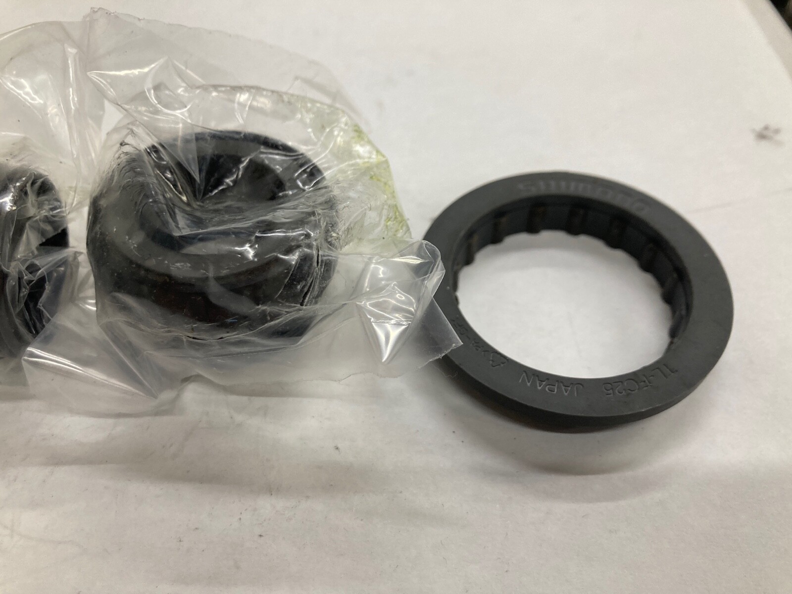 Shimano Road Bike Bottom Bracket SM-BBR60 73mm Hollowtech II