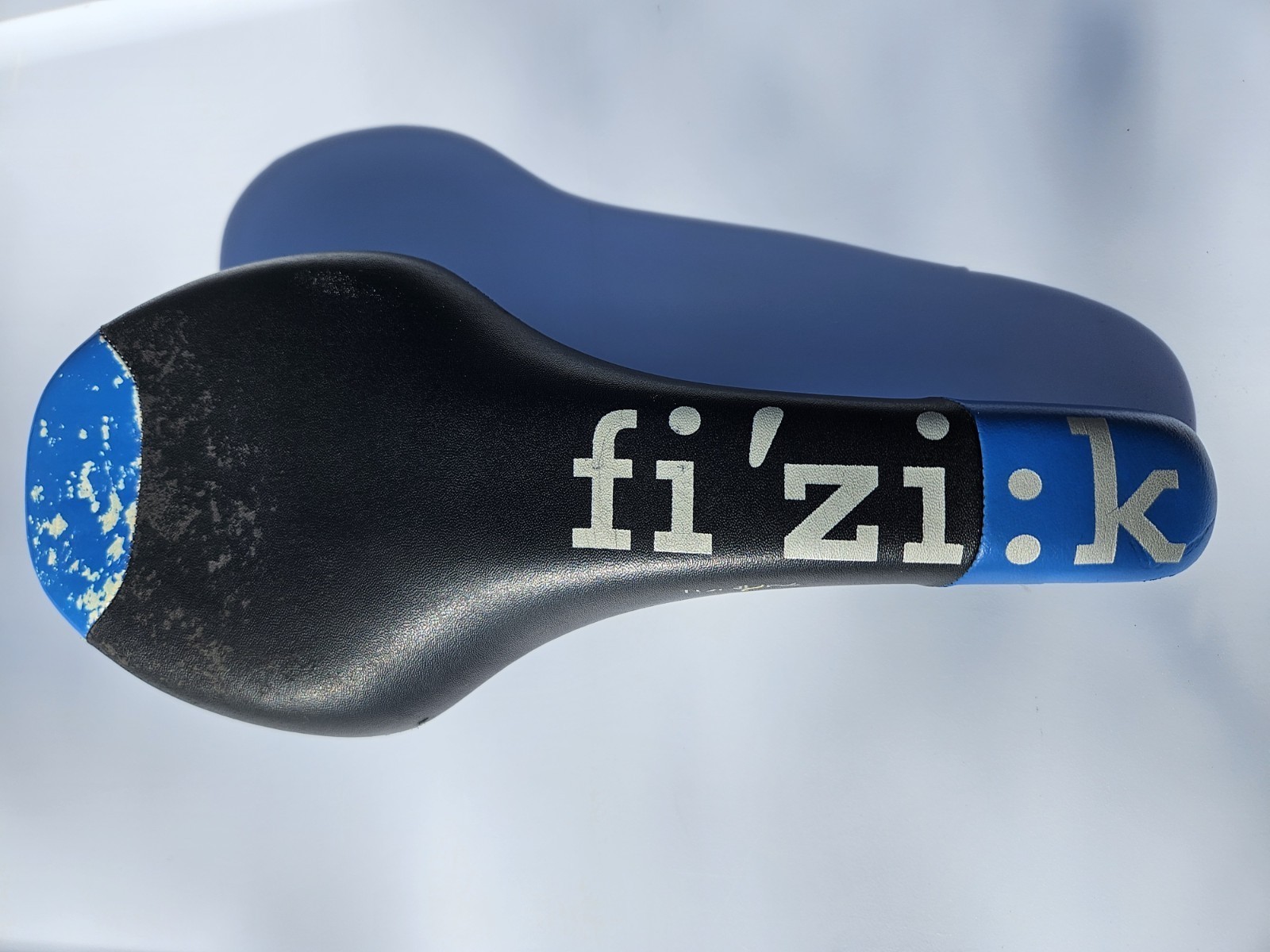 Fizik Tundra 2 Saddle Manganese Hollow Rails Black Blue Handmade In Italy
