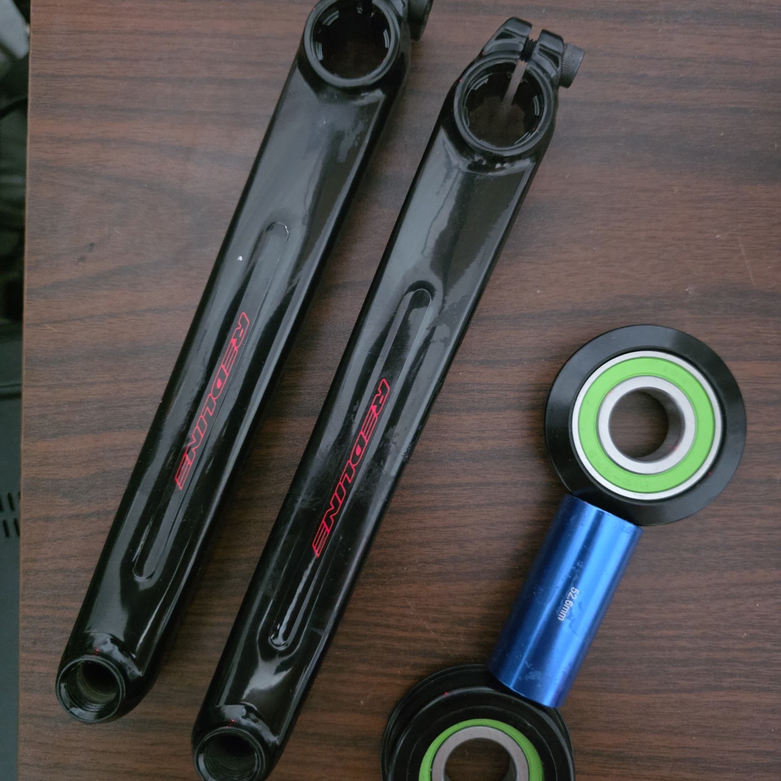 Redline Flight 402 Cranks – Black 180mm