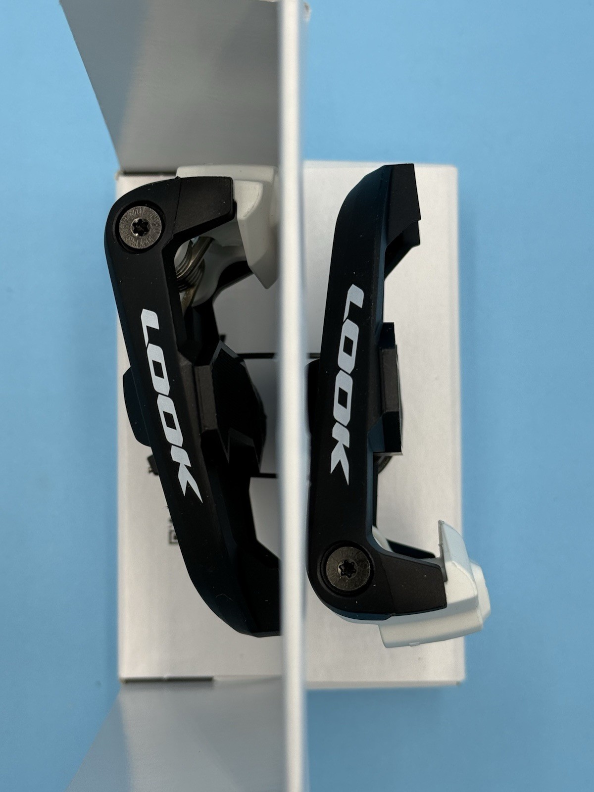 LOOK KEO CLASSIC 3 Black/White Road Pedals NEW in BOX with Matching CLEATS
