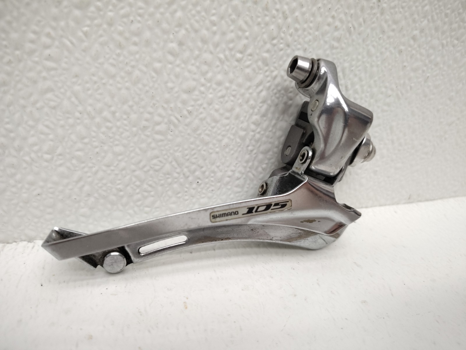 SHIMANO 105 FRONT DERAILLEUR MODEL FD 5700