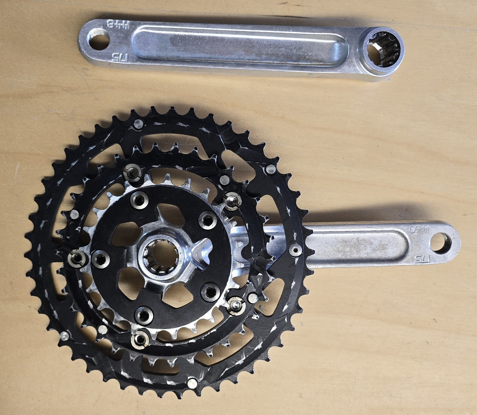 Race Face Forged Crankset – Vintage 90’s Retro MTB Triple,Isis, 175mm,BEST PRICE