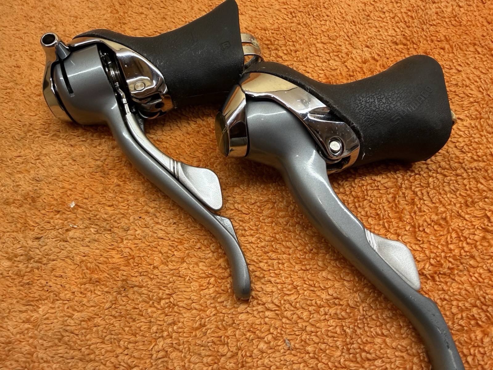 Shimano 600 ST-6400 Shifters 8-Speed Road Bike Lever (Pair)