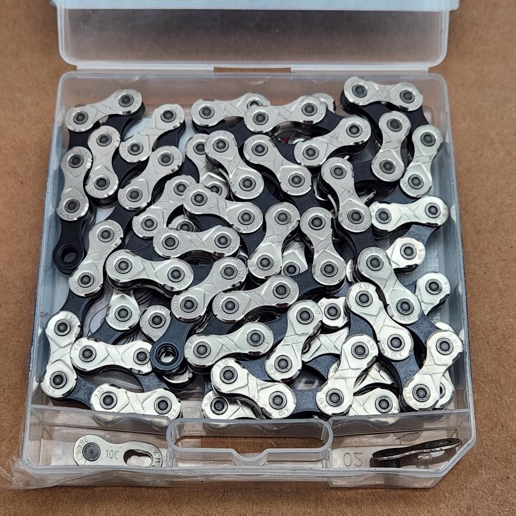 KMC X10 10-Speed 116L Bicycle Chain Silver/Black OPEN PACKAGE