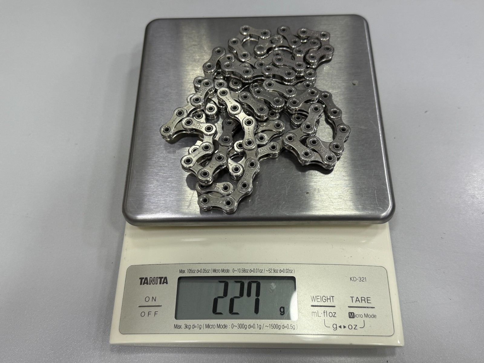 (Used) Sram PC Red 22 11Speed C8 Bicycle Chain (106Links)